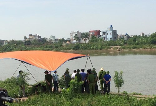 xác chết cô gái trẻ đẹp trên sông trà lý