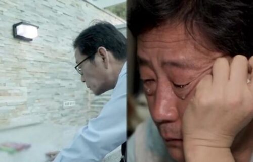 Kim Tae Hyung - 10 năm sau cái chết của 3 đứa con bị vợ giết hại, tài tử Hàn vẫn khóc khi viếng mộ