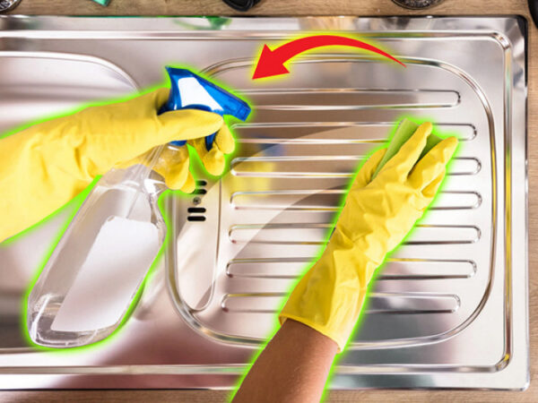 Chậu rửa bát bám bẩn, bốc mùi hôi khó chịu, xịt thứ này vào là sạch bong kin kít, thơm tho ngay lập tức