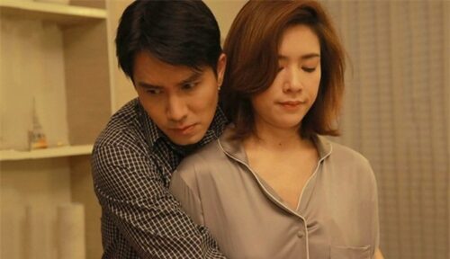 Hàng xóm tiết lộ bí mật động trời của em dâu tương lai, em trai lại phản ứng không thể ngờ