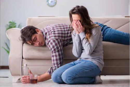 Chồng đột ngột qua đời, lòng tôi rối bời nhưng không rơi một giọt nước mắt