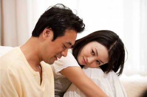 Lộ chuyện lén chu cấp tiền cho bố mẹ đẻ, tôi không ngờ chồng phản ứng thế này