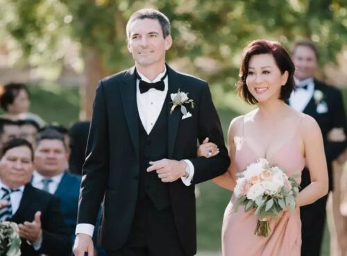 Làm phù dâu đám cưới, MC Nguyễn Cao Kỳ Duyên bị nhầm là cô dâu