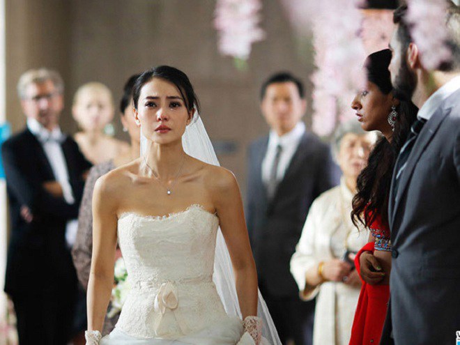 Mẹ chồng hứa tạo bất ngờ trong đám cưới, khi biết đó là gì tôi cởi váy cưới rời đi