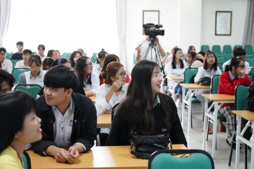 Ngành học HOT lấy điểm chuẩn 29,95: Ra trường nhiều công ty săn đón, mức lương vài chục triệu/tháng