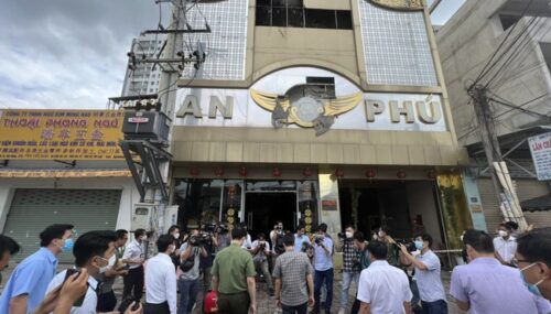 Tiết lộ danh tính 2 cán bộ công an bị khởi tố vụ cháy karaoke An Phú