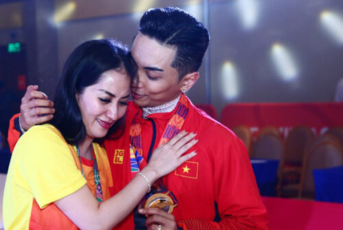 Phan Hiển tiết lộ giai đoạn khó khăn, bị gia đình cấm cản khi yêu Khánh Thi