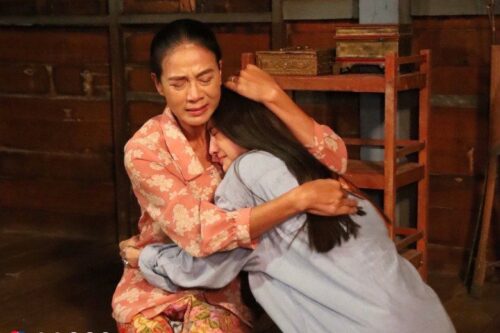 Nửa năm chị chồng không về quê, tôi và mẹ chồng lên thăm thì suýt ngất khi vừa đẩy cửa