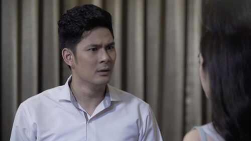 Theo dõi vợ ngoại tình, tôi hóa đá khi thấy tài xế lái chiếc xe mình vẫy vội trên đường