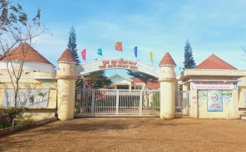 Diễn biến nóng vụ "Nữ hiệu trưởng phân công giáo viên đi tiếp nhiều đoàn khách "VIP"