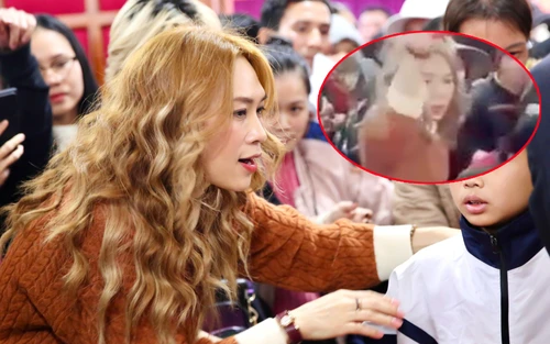 Mỹ Tâm nổi cáu khi đi từ thiện, thét lớn giữa đám đông: Đừng có chụp hình nữa!