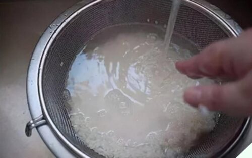 Khi nấu cơm tốt nhất đừng cho gạo trực tiếp vào nồi, làm thêm 1 bước này cơm sẽ dẻo thơm