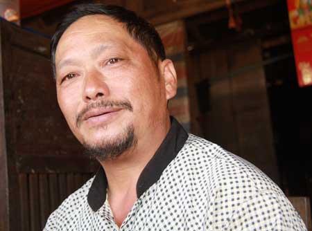 Người đàn ông nhiều vợ nhất nhì Sơn La, hễ gặp ai là động lòng trắc ẩn