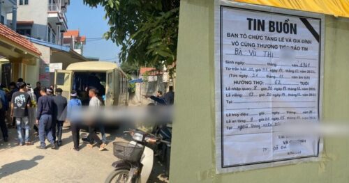 Tang lễ đau lòng của người mẹ bị 3 con gái tẩm xăng đốt: Họ hàng, làng xóm không gặp mặt lần cuối