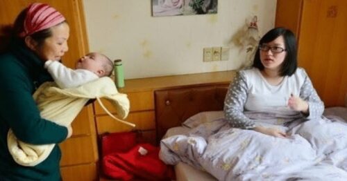 Thuê chị dâu đến trông con hộ, được một ngày con gái đã sốt cao nhưng tôi mỉm cười khi xem camera