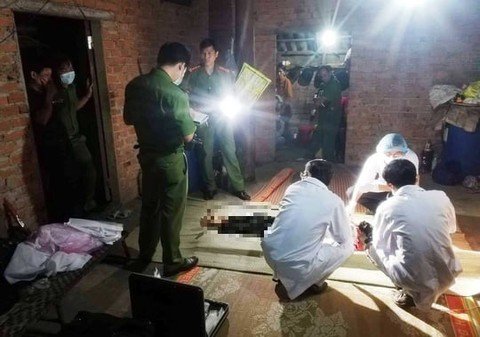 Đi nước ngoài về muốn ly hôn chồng, người phụ nữ bị đâm tử vong