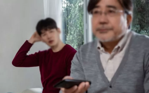 Cầm 500k vào viện thăm bố vợ phẫu thuật, tôi rụng rời chân tay nghe ông nghẹn ngào cảm ơn