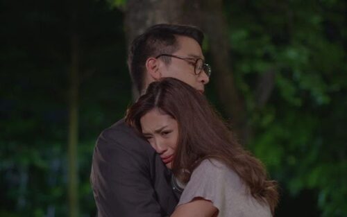 Đẻ hơn năm chồng vẫn không chạm vào vợ, nhìn 1 món đồ trong đáy tủ, tim tôi như ngừng đập