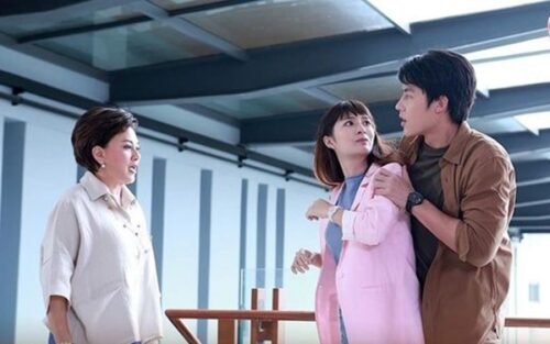 Tốt bụng cho mẹ chồng cũ của vợ vay tiền, 2 tháng sau tôi há hốc nhìn thứ bà trả lại