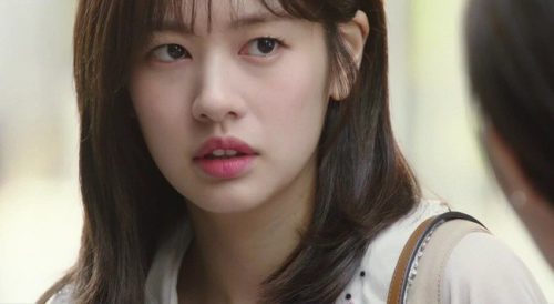 Qua bác hàng xóm, tôi đau đớn phát hiện ra bí mật của chồng tương lai