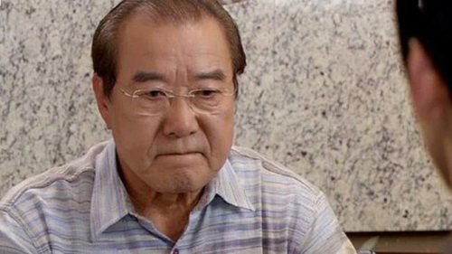 Mẹ mới mất 5 tháng bố chồng đã đòi tái hôn, nghe ông giải thích chồng tôi bủn rủn chân tay