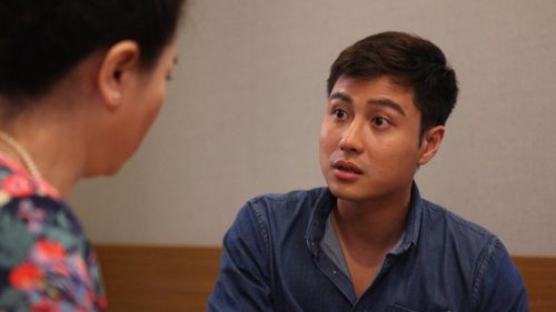 Ghé thăm mẹ vợ cũ sau 3 năm ly hôn, nhìn mâm cơm bà bưng lên tôi quay đi lén lau nước mắt