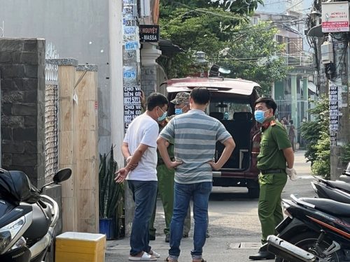 Trưởng công an phường chết trong tư thế treo cổ ở nhà xe cơ quan