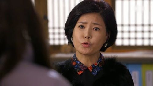 Vay hộ bạn 400 triệu nhưng bị lừa, mẹ chồng đồng ý trả hộ kèm theo điều kiện, nghe xong tôi ngã quỵ