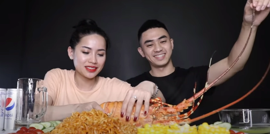 bạn trai võ hà linh là ai