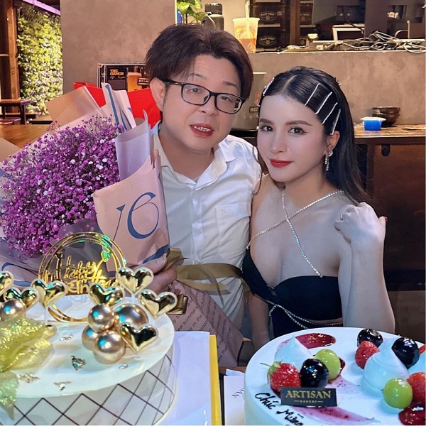 chồng bà nhân vlog là ai