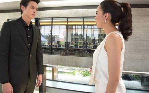 Anh cả lén bán xe đưa tiền cho em trai cưới vợ và cái kết rơi nước mắt khi chị dâu phát hiện