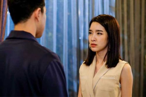 Tôi có tình trẻ nhưng chồng không một lời trách móc, lần bị tai nạn, hành động của anh khiến tôi choáng váng