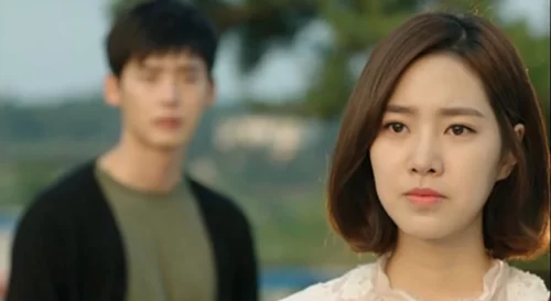 Chia tay bạn trai vì bị bố mẹ ép buộc, 4 năm sau tôi đứng không vững khi thấy cảnh trên đường