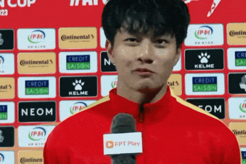 Chân dung thủ môn sinh năm 2005 được ví như nam thần của U20 Việt Nam