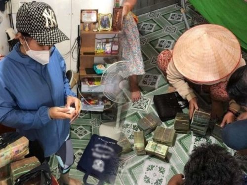 4 người nghèo bỗng dưng trúng độc đắc, có tiền tỷ trong tay và cách chi tiêu chẳng thể ngờ