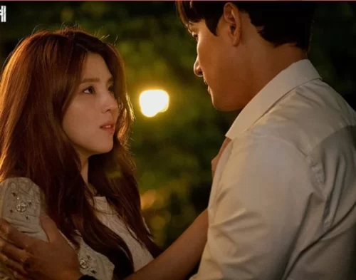 Phụ nữ một khi đã ngoại tình sẽ lộ ra 5 chi tiết, chi tiết đầu tiên chuẩn xác nhất