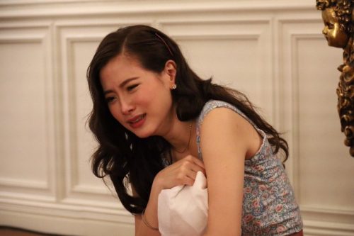 Em trai báo nợ, chồng gọi về nhà nói chuyện, anh tiết lộ thêm bí mật khiến tôi điếng người