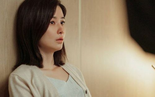 Lấy nhau 10 năm không tiêu của chồng một đồng nào, tôi nhận về cái kết ê chề