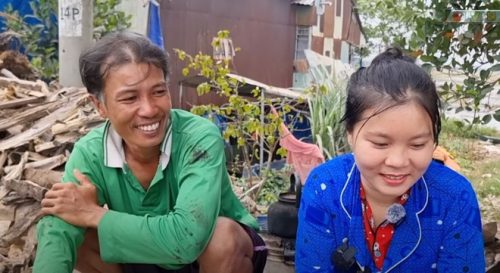 Cô gái 20 tuổi cưới người đàn ông 40 tuổi khiến nhiều người tưởng là cha con