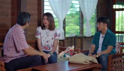 Đi làm về thấy mặt bố chồng tái nhợt, tôi lo lắng hỏi thăm nhưng ông đáp lời khiến tôi bủn rủn chân tay