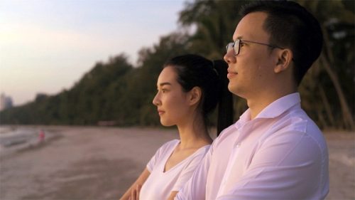 Tình cờ gặp lại vợ cũ sau 3 năm ly hôn, cô ấy hỏi một câu tôi lập tức xin tái hôn