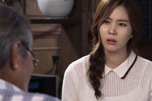 Nàng dâu khốn khổ khi lỡ biết được bí mật của bố chồng