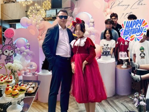 Shark Bình làm sinh nhật cho con gái tại nhà riêng sang chảnh, dân mạng chỉ ra điểm chung giữa cô bé và Phương Oanh