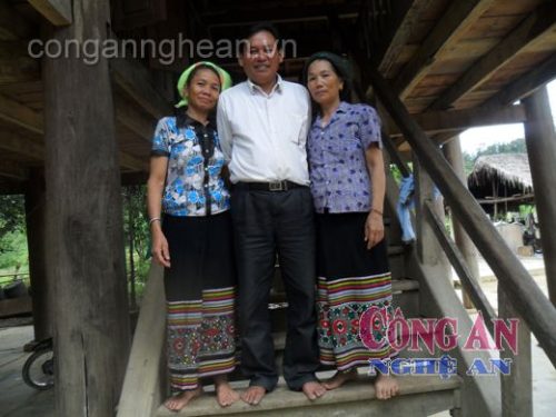 Người đàn ông sống chung với 2 bà vợ ở Nghệ An