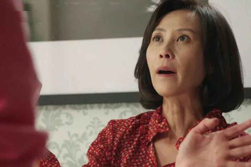 Bác ruột ghét tôi ra mặt vì không cho con trai bác vay tiền trả nợ lô đề