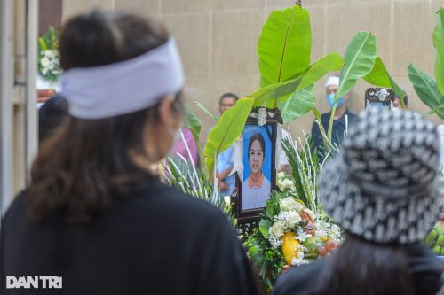 Xót xa đám tang 3 nạn nhân tử vong trong vụ cháy ở Hà Nội