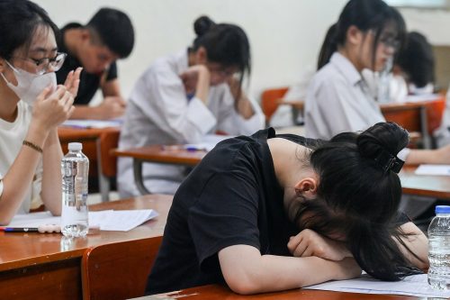 Tiếc hùi hụi về nhóm thí sinh điểm cao ngất mà trượt tốt nghiệp THPT