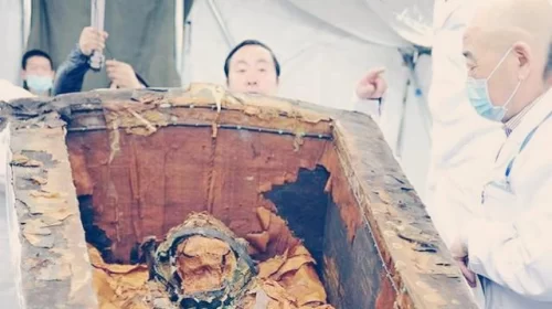 Mở quan tài thái giám được Từ Hi Thái hậu sủng ái nhất, chuyên gia rùng mình khi thấy cảnh bên trong