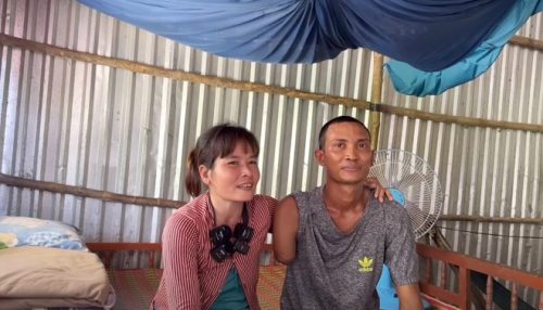 Trai tân cưới người đàn bà bằng tuổi mẹ đẻ, có 3 con riêng, bất chấp cấm cản của gia đình và cái kết