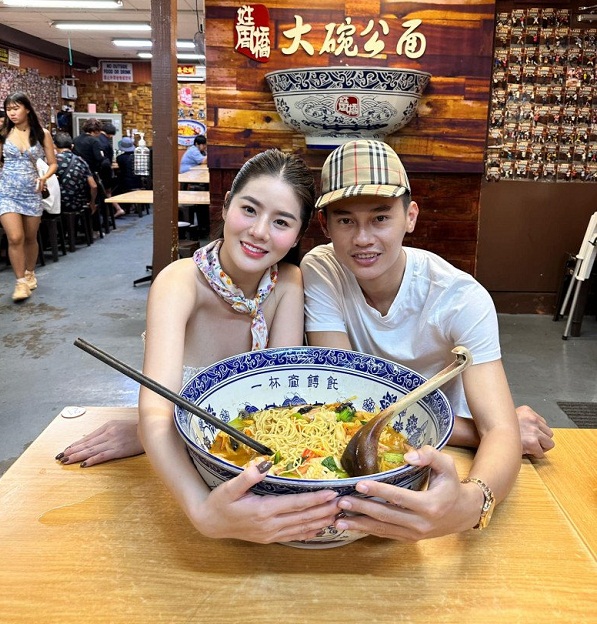 vợ bùi công khanh là ai